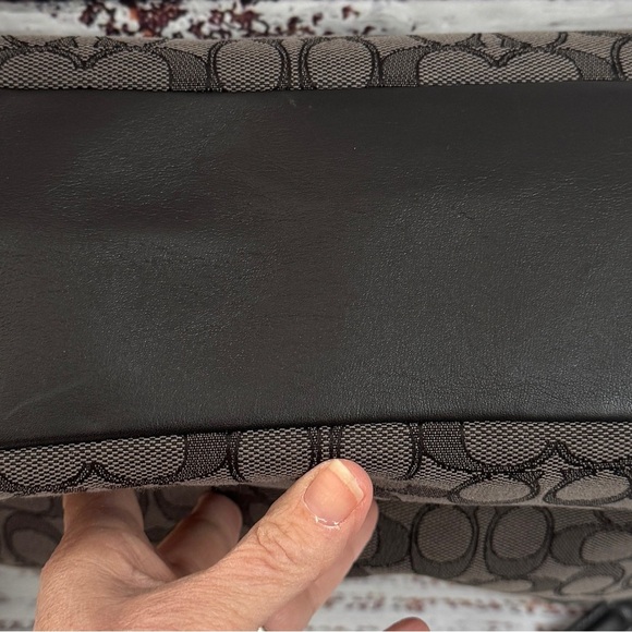 COACH  TOTE F27579 /HAND BAG EUC Black Leather and Canvas. - Picture 13 of 15